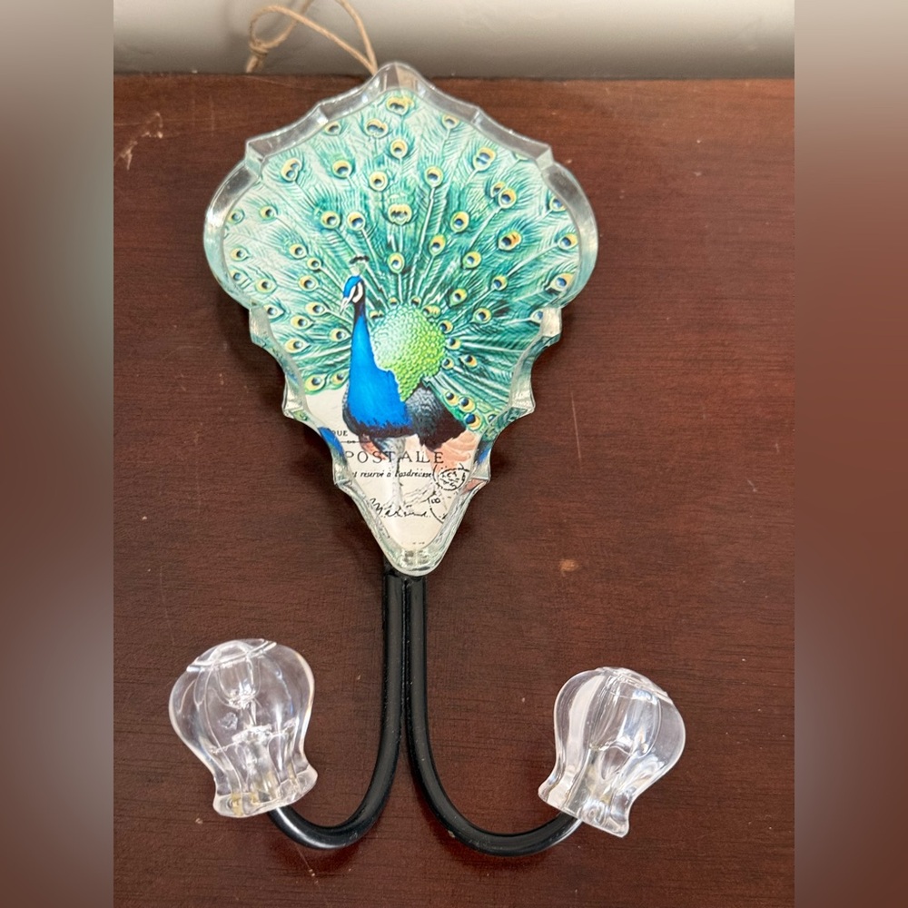 Pier1 Peacock large double Wall Hook Faceted Acrylic 8 1/4”
